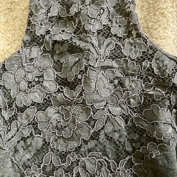 Soft Surroundings Lace Turtleneck Women's Top - Picture 3 of 5